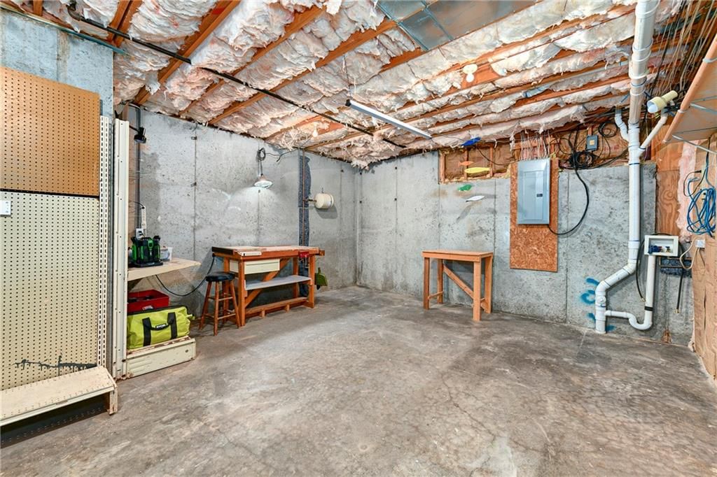 537 NE Topaz Drive — photo 36
