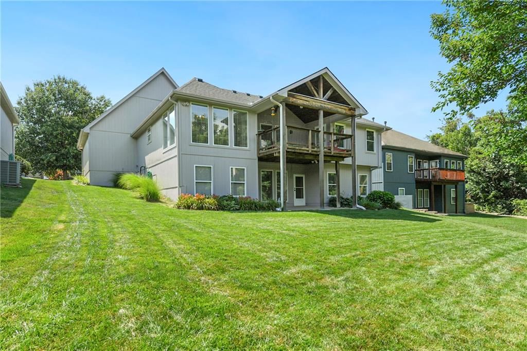 537 NE Topaz Drive — photo 42