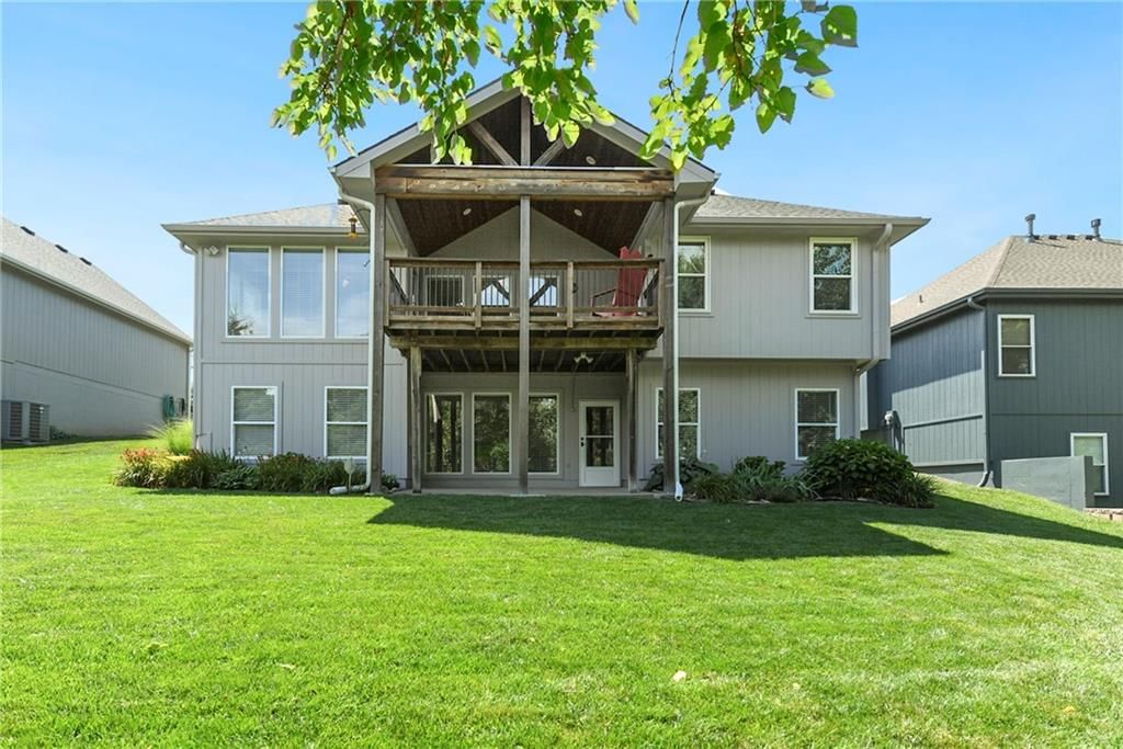 537 NE Topaz Drive — photo 43