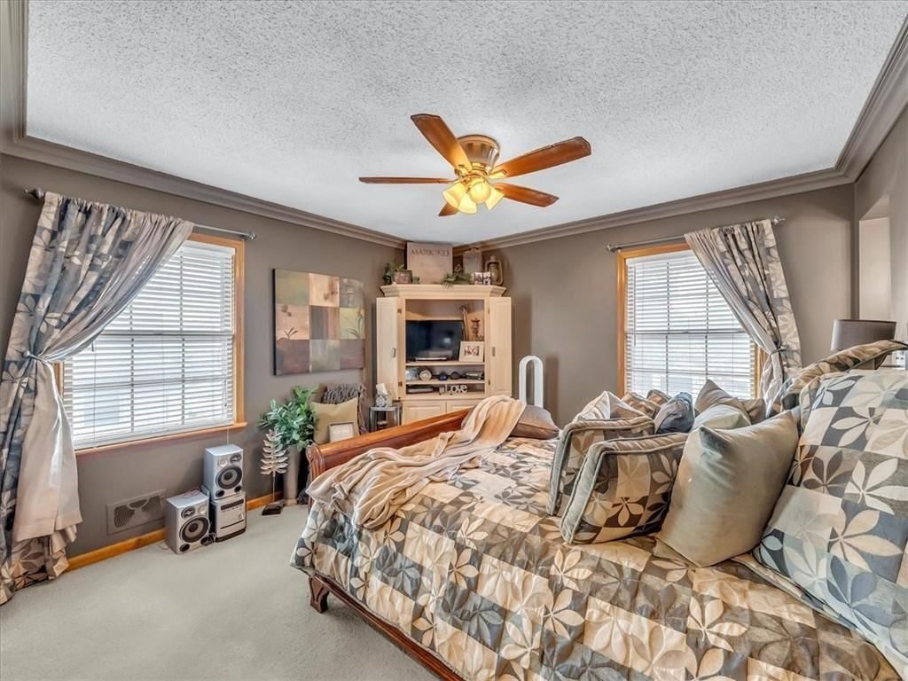 1257 E Walnut Street — photo 6