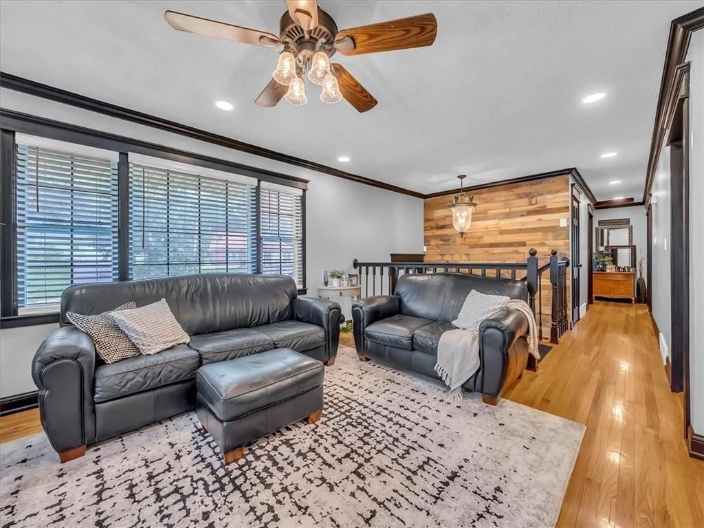 1257 E Walnut Street — photo 9