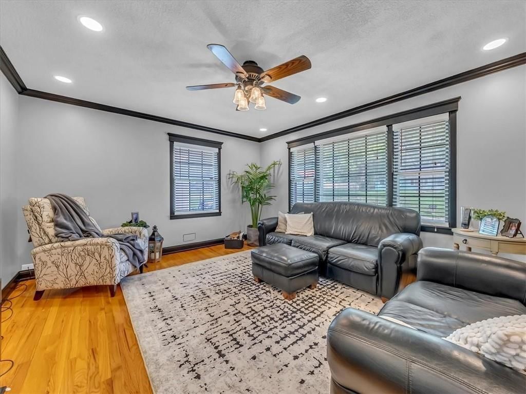 1257 E Walnut Street — photo 10