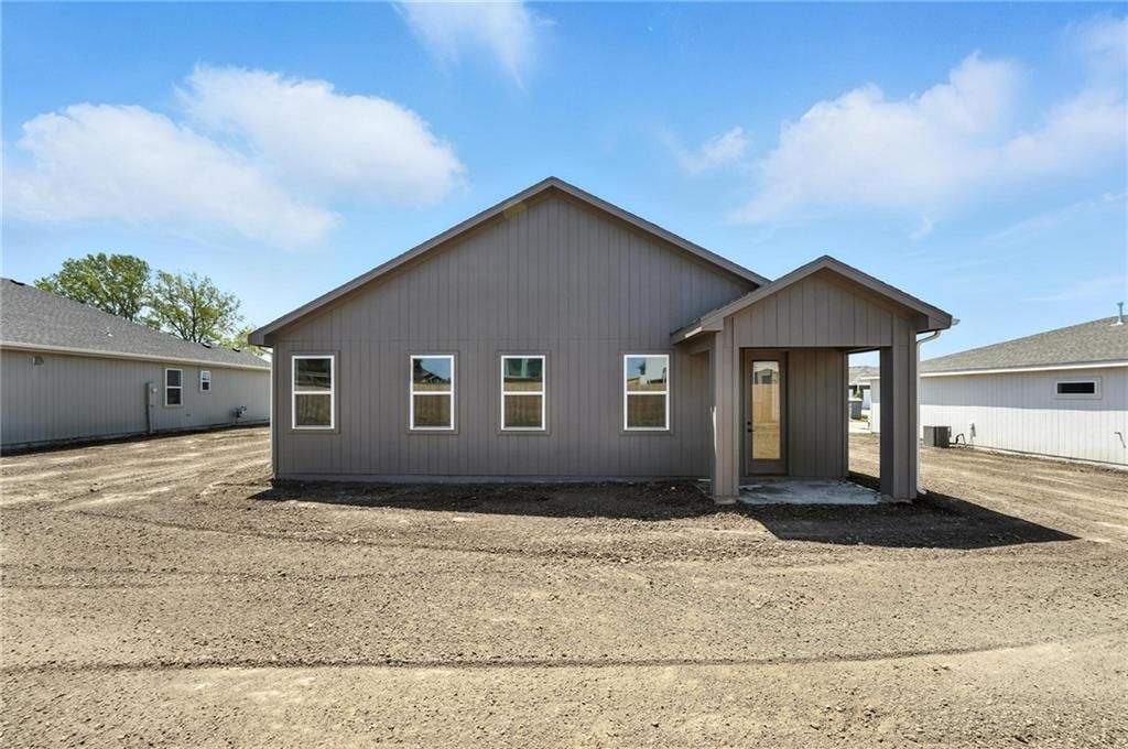 17552 Muncie Street — photo 28