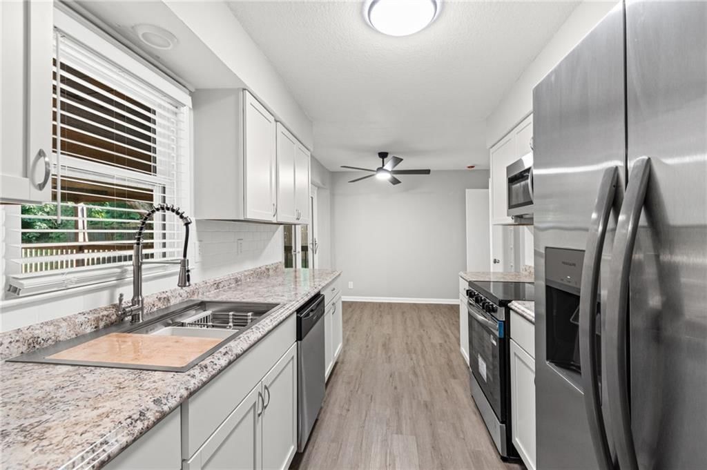 403 Kingsley Avenue — photo 9