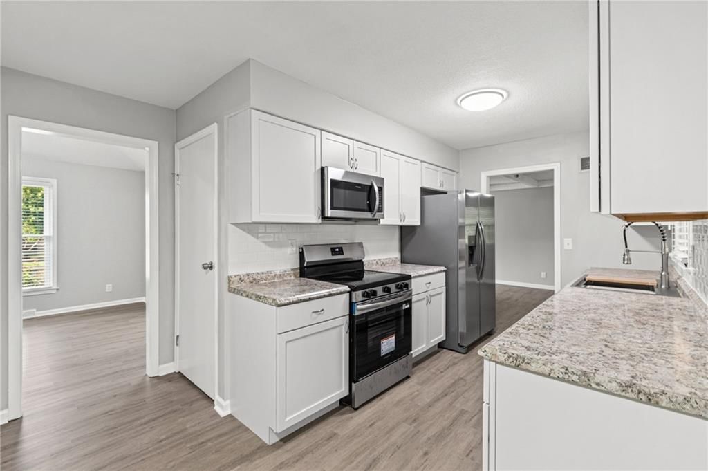 403 Kingsley Avenue — photo 12