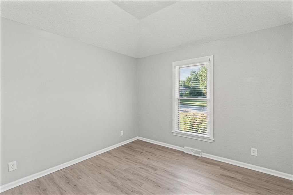 403 Kingsley Avenue — photo 14