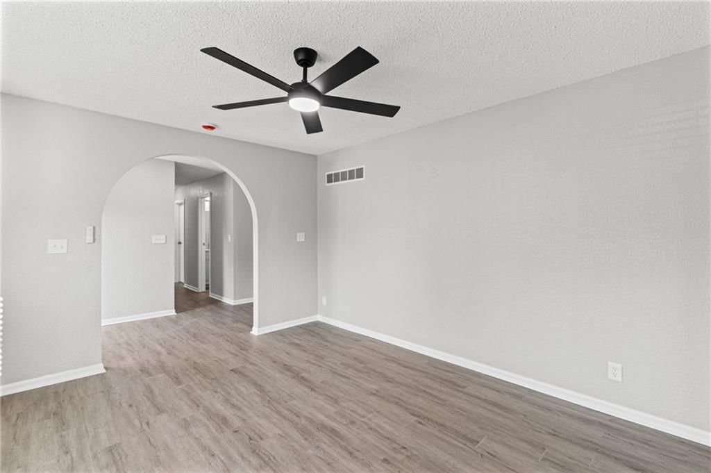 403 Kingsley Avenue — photo 16