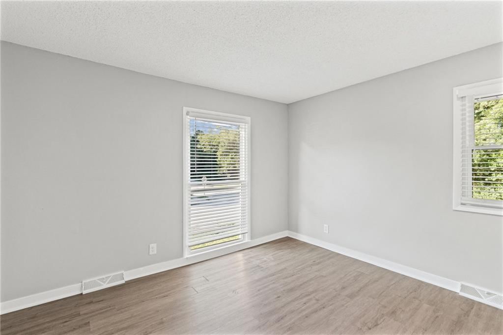 403 Kingsley Avenue — photo 20