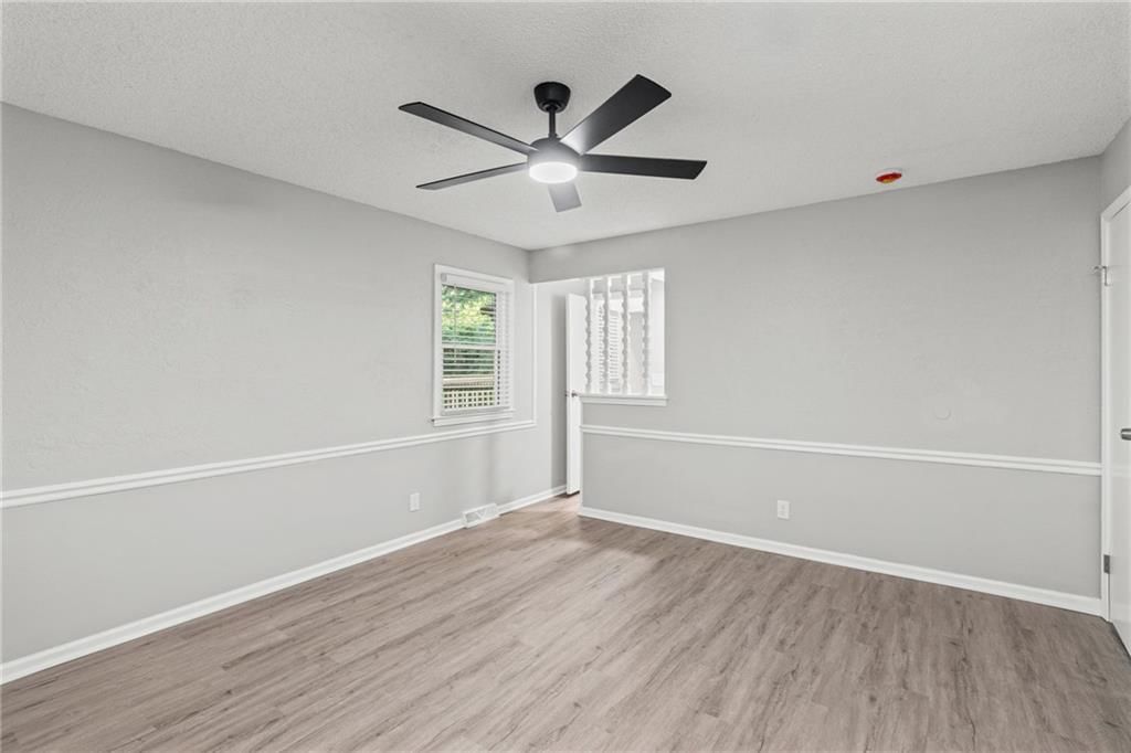 403 Kingsley Avenue — photo 24