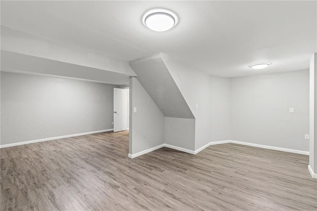 403 Kingsley Avenue — photo 32