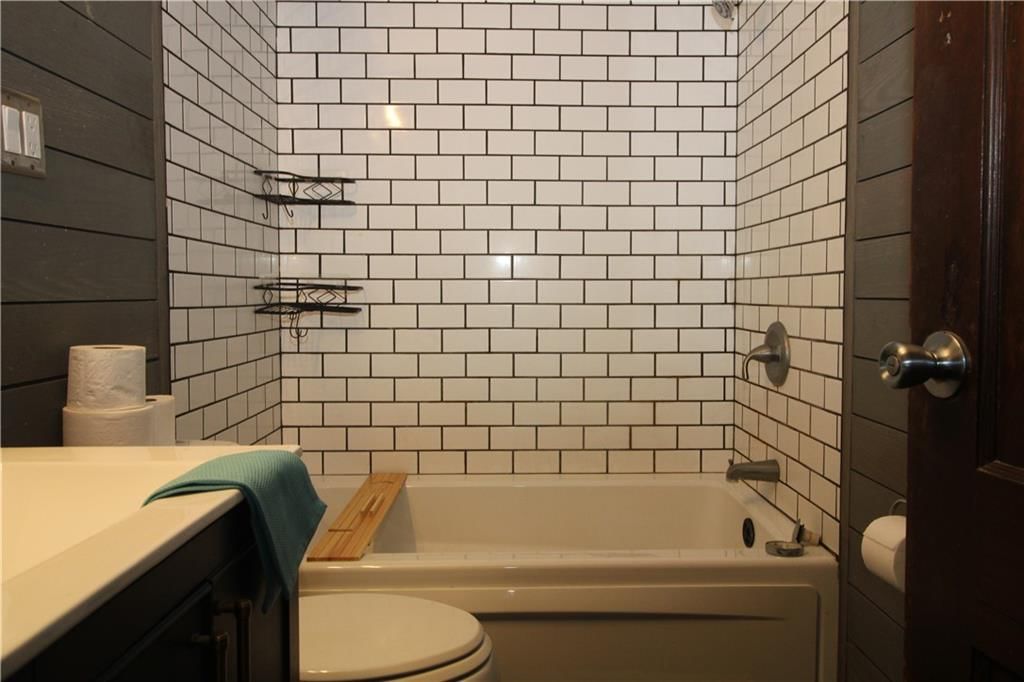 406 Eulich Street — photo 12