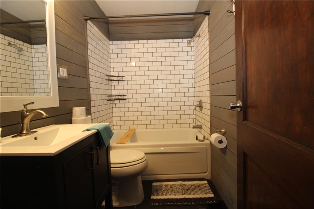 406 Eulich Street — photo 13