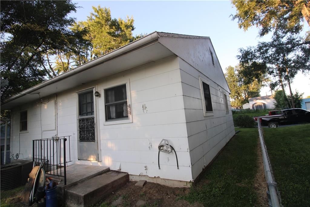 406 Eulich Street — photo 22