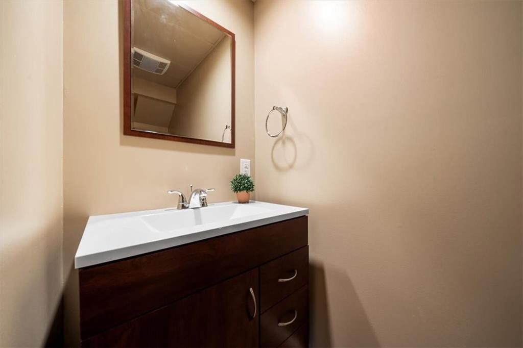 11208 W 117th Street — photo 30