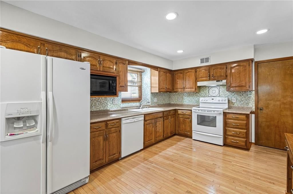 11625 S Penrose Street — photo 10