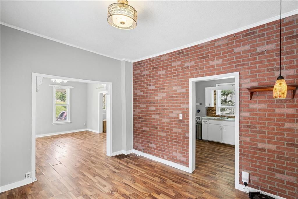 611 N Spring Street — photo 11
