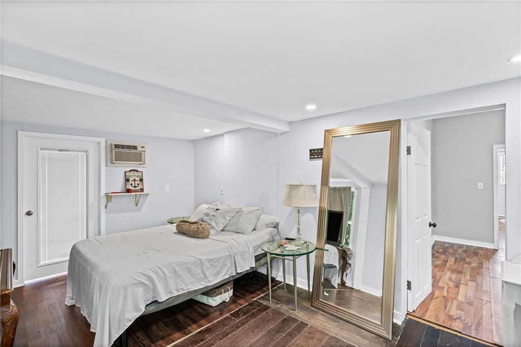 611 N Spring Street — photo 16