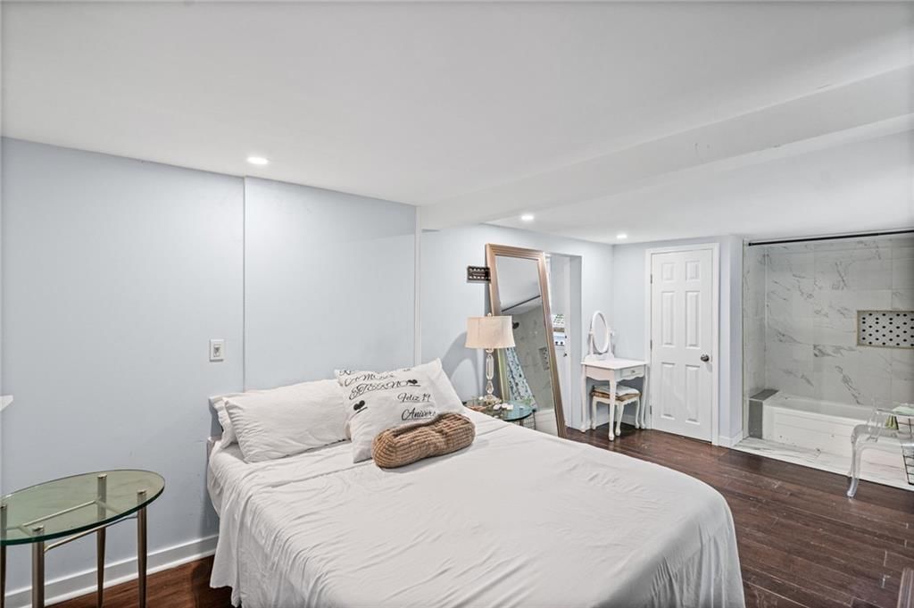 611 N Spring Street — photo 17