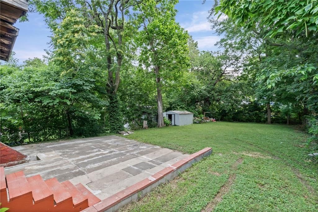 611 N Spring Street — photo 29
