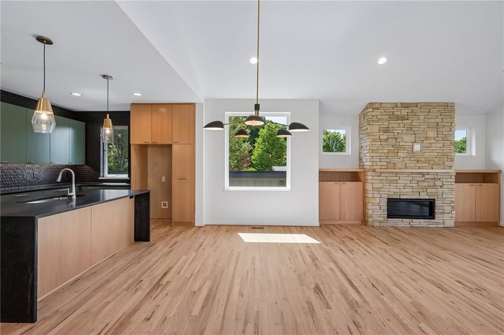 5870 Chateau Court — photo 11