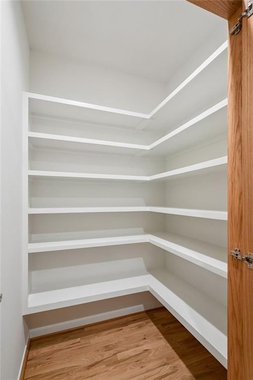 5870 Chateau Court — photo 15