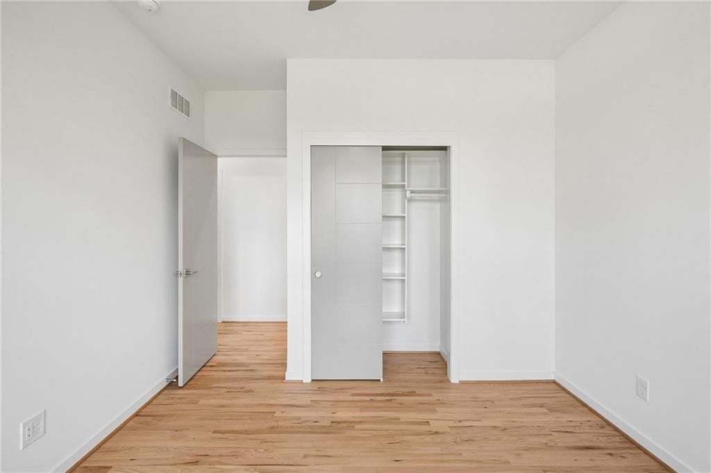 5870 Chateau Court — photo 26