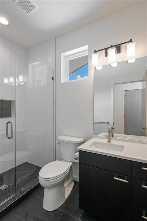 5870 Chateau Court — photo 27