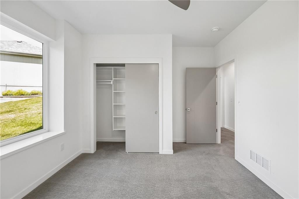 5870 Chateau Court — photo 30
