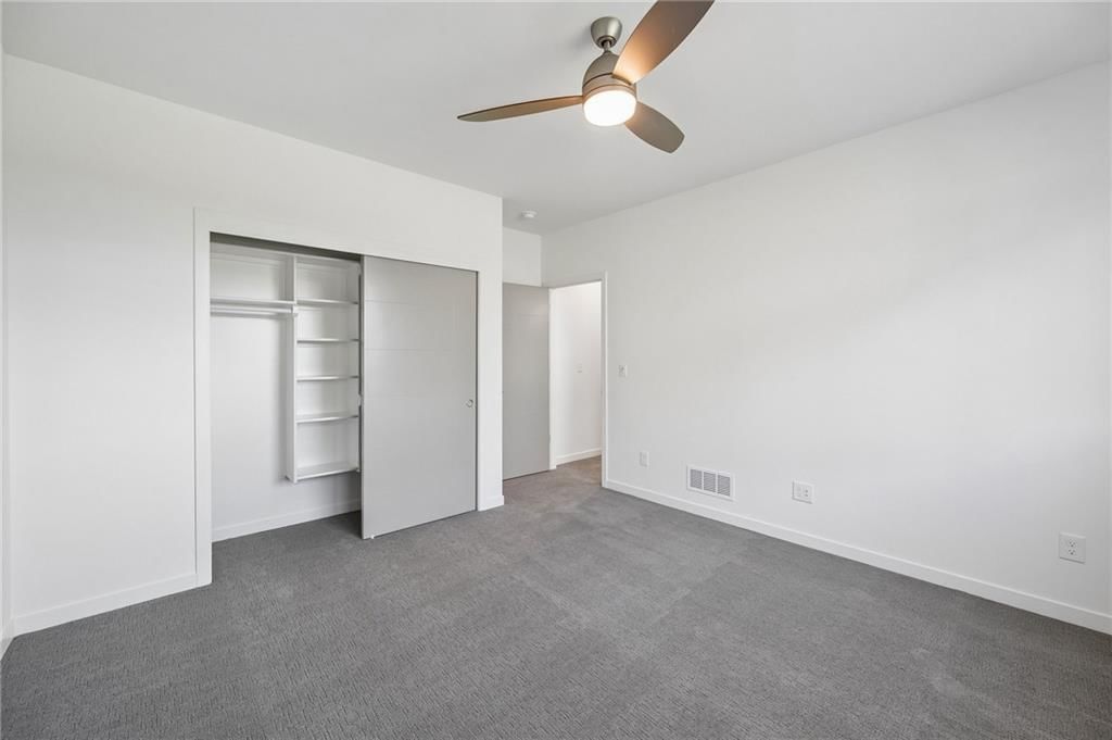 5870 Chateau Court — photo 33