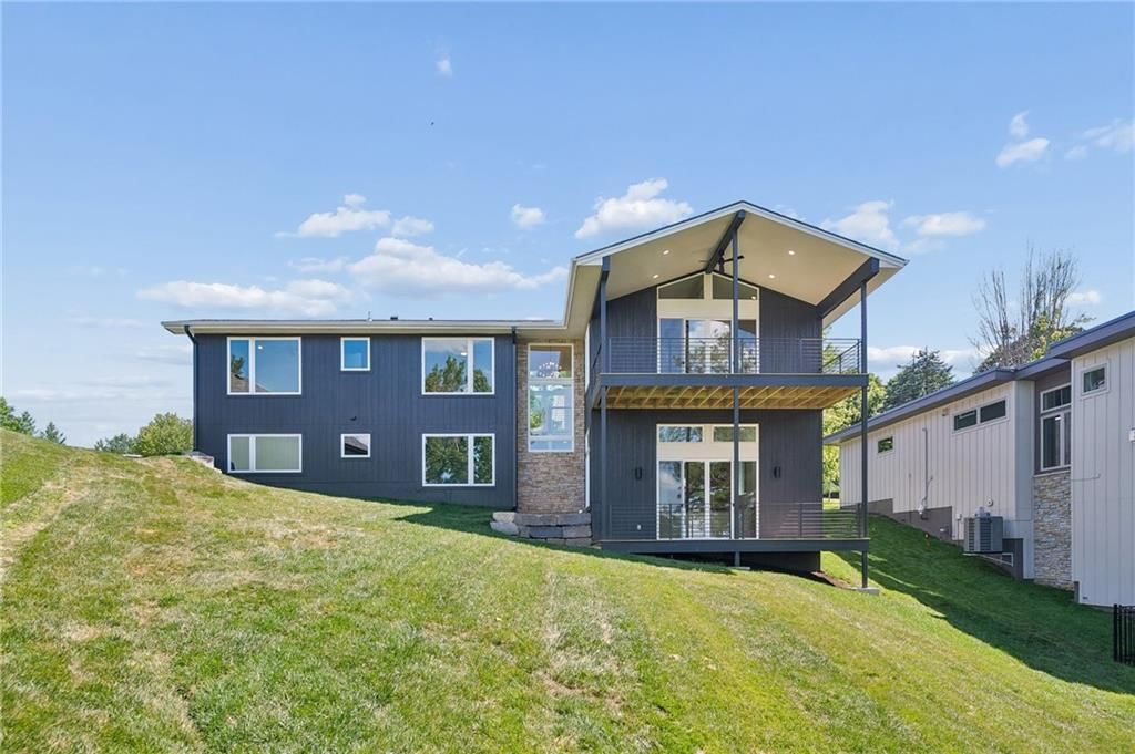 5870 Chateau Court — photo 41