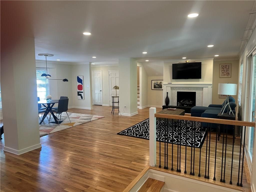 8020 Juniper Street — photo 9
