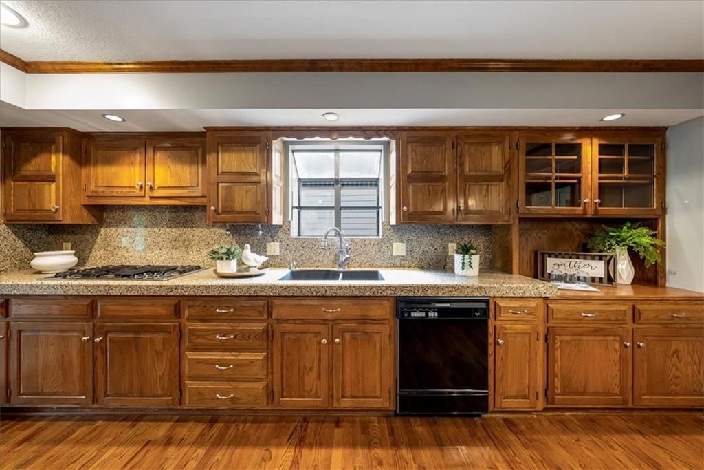 11530 Carter Street — photo 11