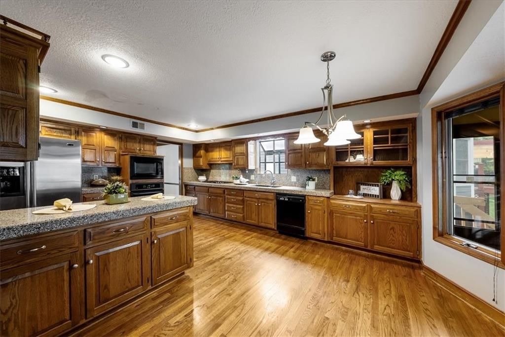11530 Carter Street — photo 13