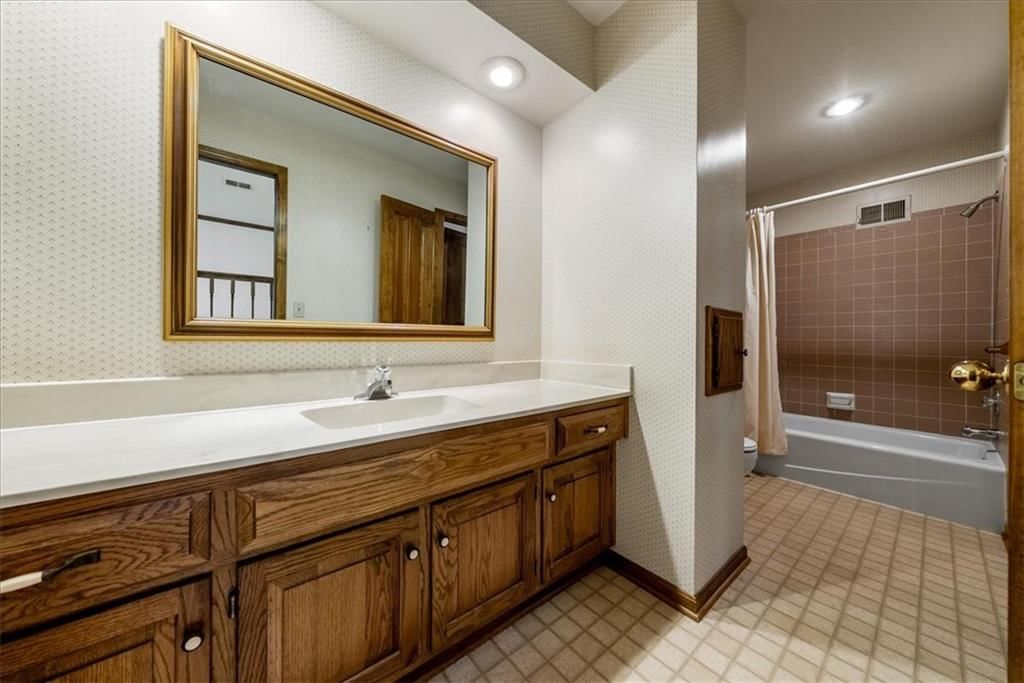 11530 Carter Street — photo 32