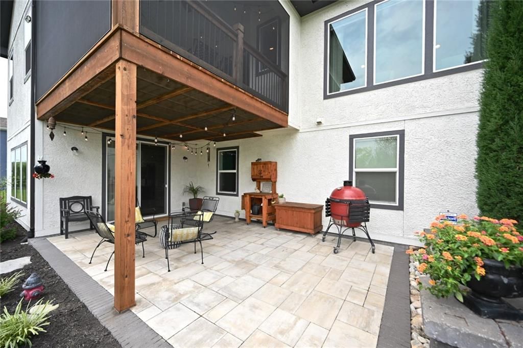 7035 N Ewing Avenue — photo 11