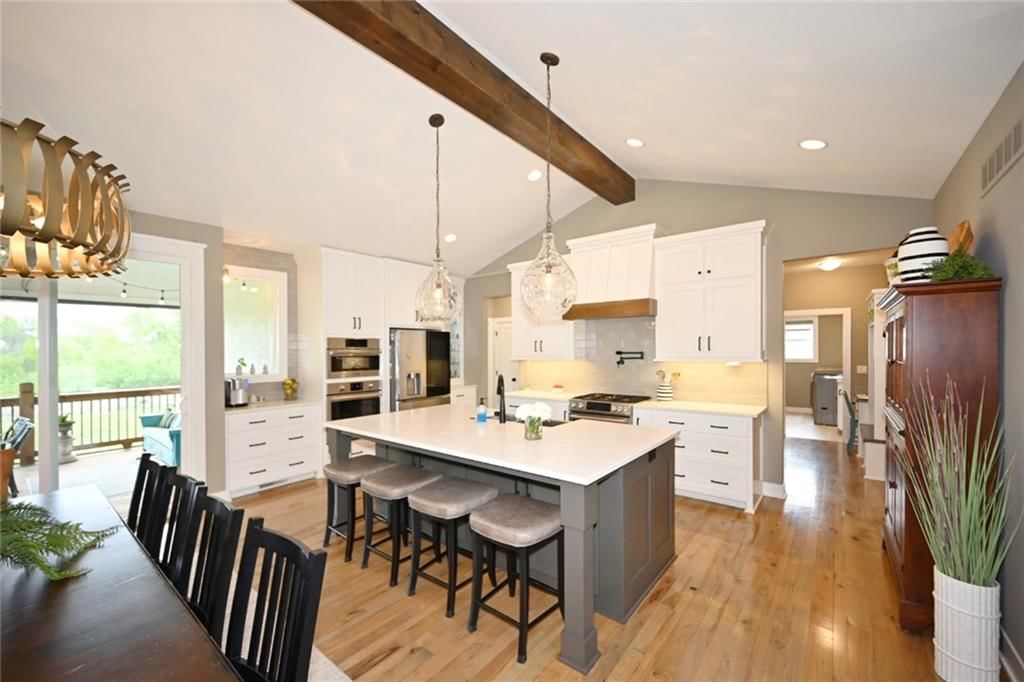 7035 N Ewing Avenue — photo 16