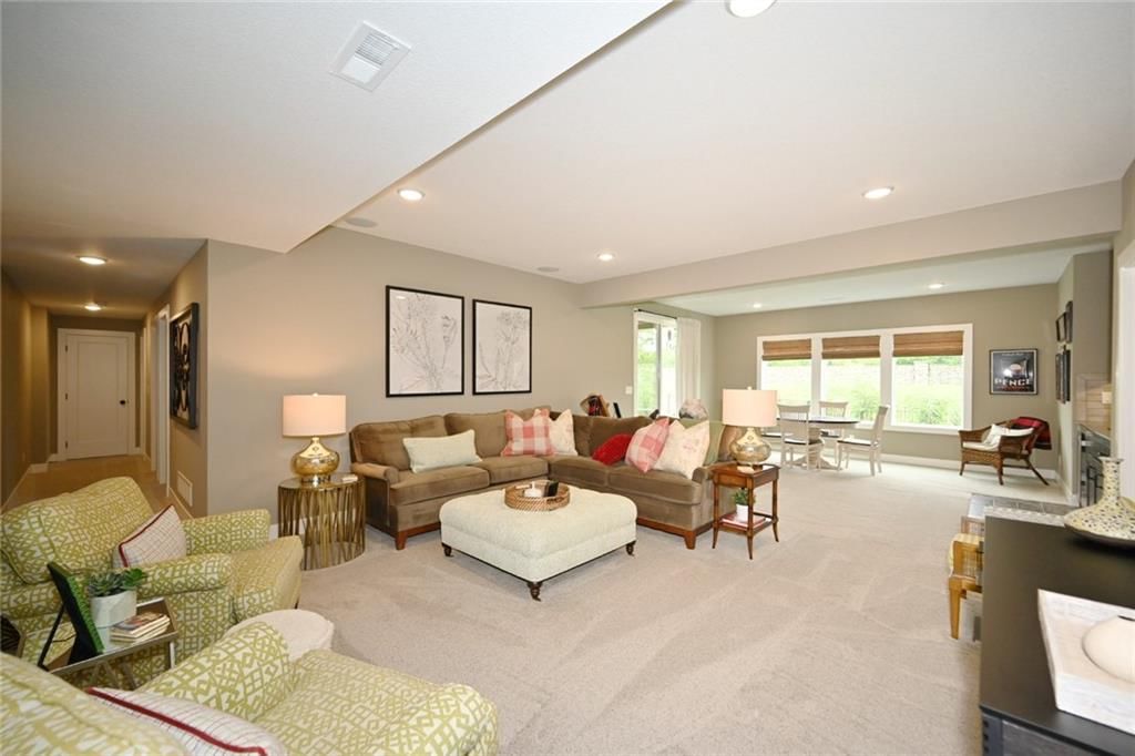7035 N Ewing Avenue — photo 40