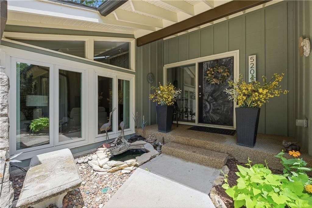 5204 W 83RD Terrace — photo 4