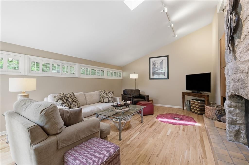 5204 W 83RD Terrace — photo 8