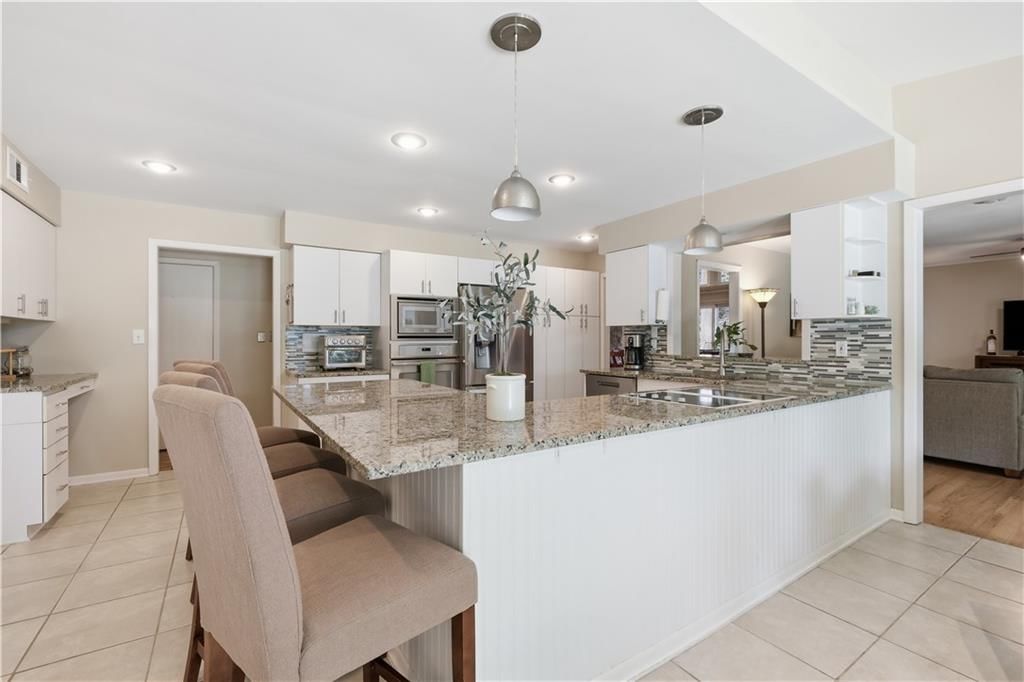 5204 W 83RD Terrace — photo 16