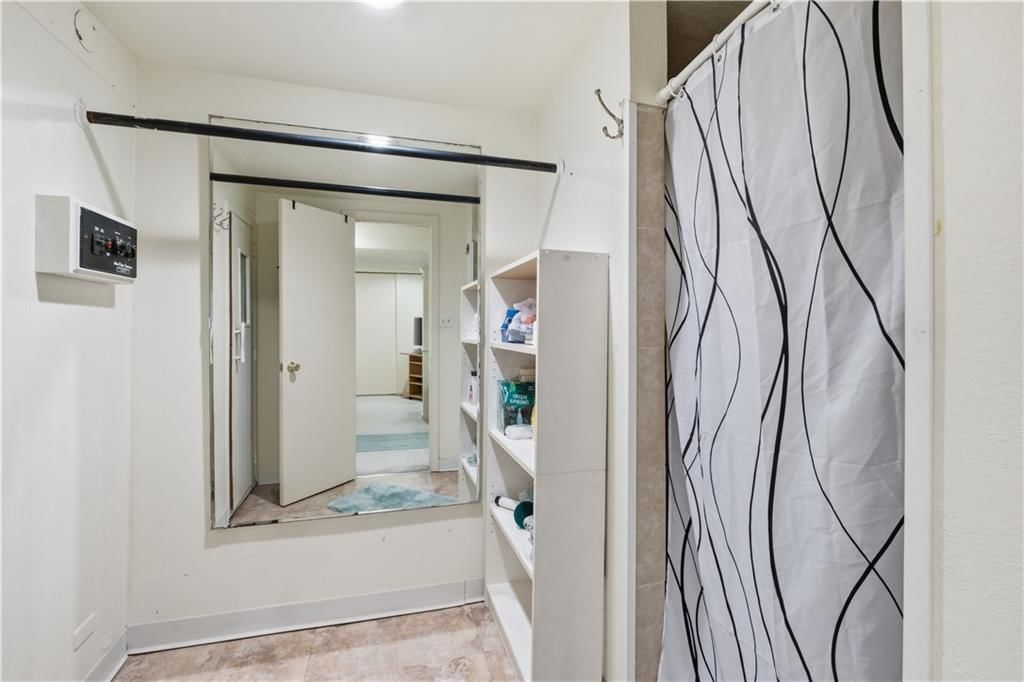 5204 W 83RD Terrace — photo 32