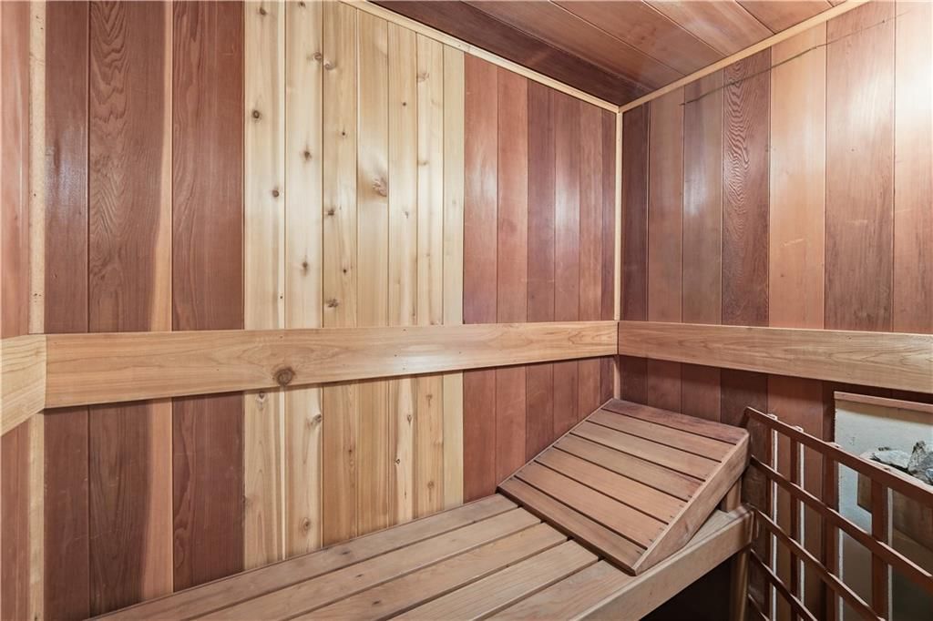5204 W 83RD Terrace — photo 38