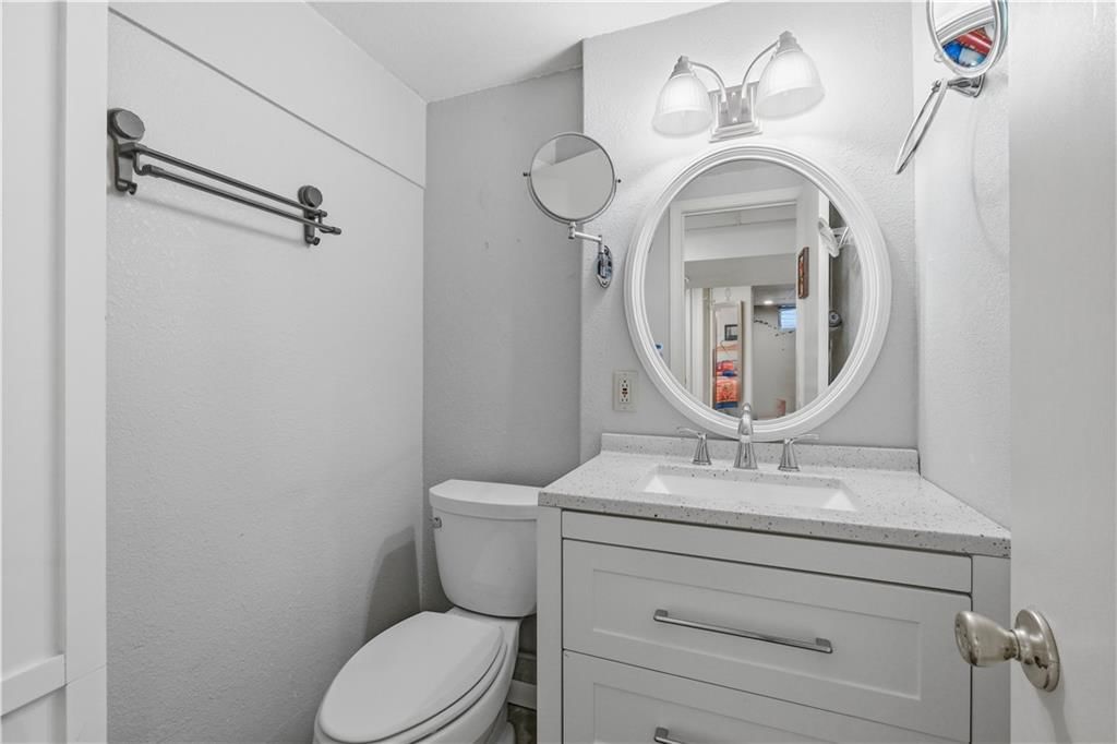 5204 W 83RD Terrace — photo 39