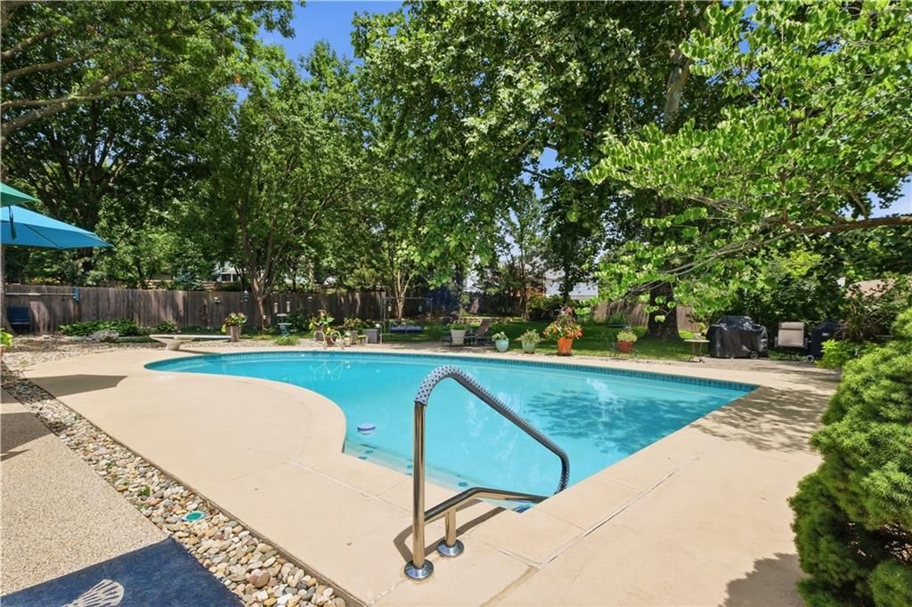 5204 W 83RD Terrace — photo 47