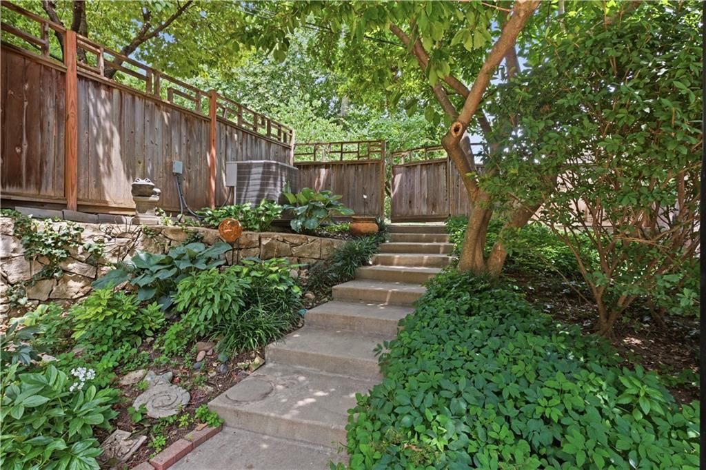 5204 W 83RD Terrace — photo 54