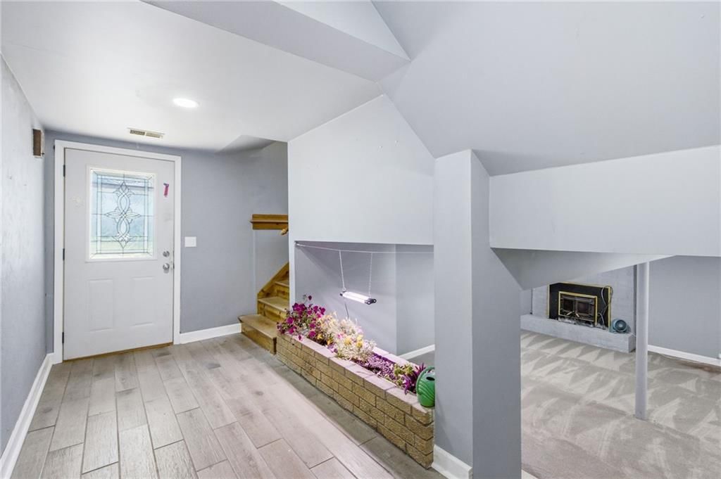 5614 N Tullis Avenue — photo 4