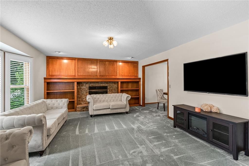 224 S Chambery Drive — photo 3