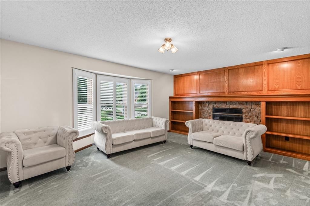 224 S Chambery Drive — photo 7
