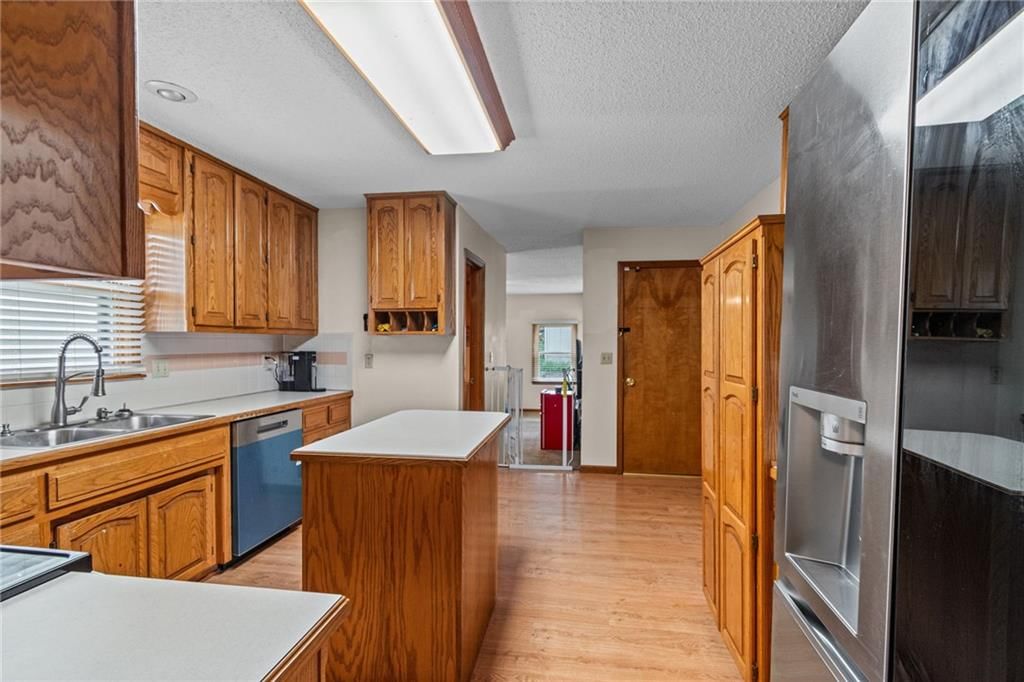 224 S Chambery Drive — photo 11