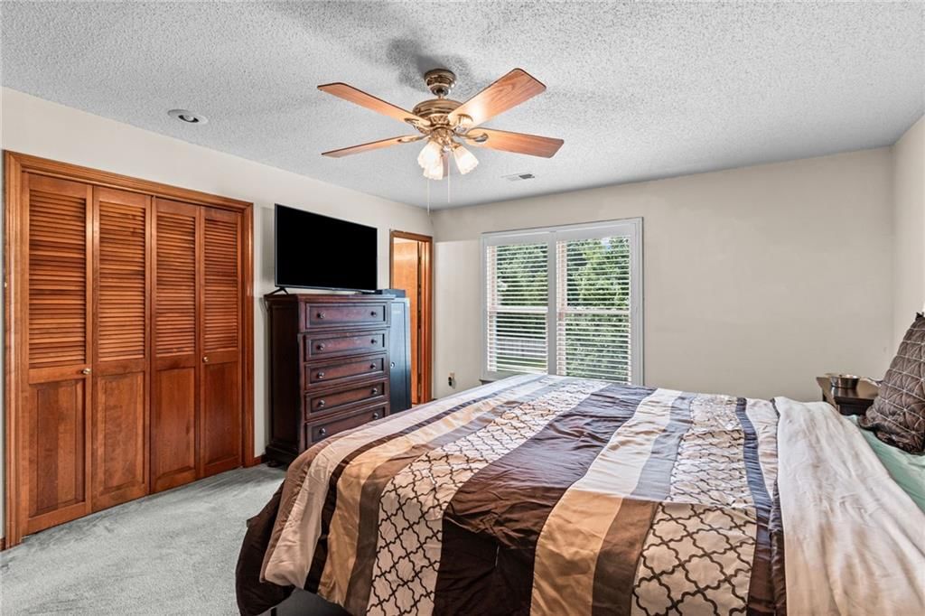 224 S Chambery Drive — photo 17
